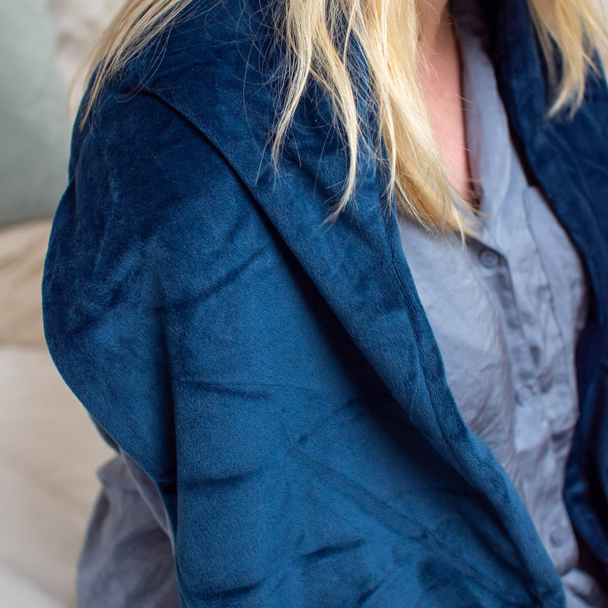 
              Polar Night Weighted Reader Wrap